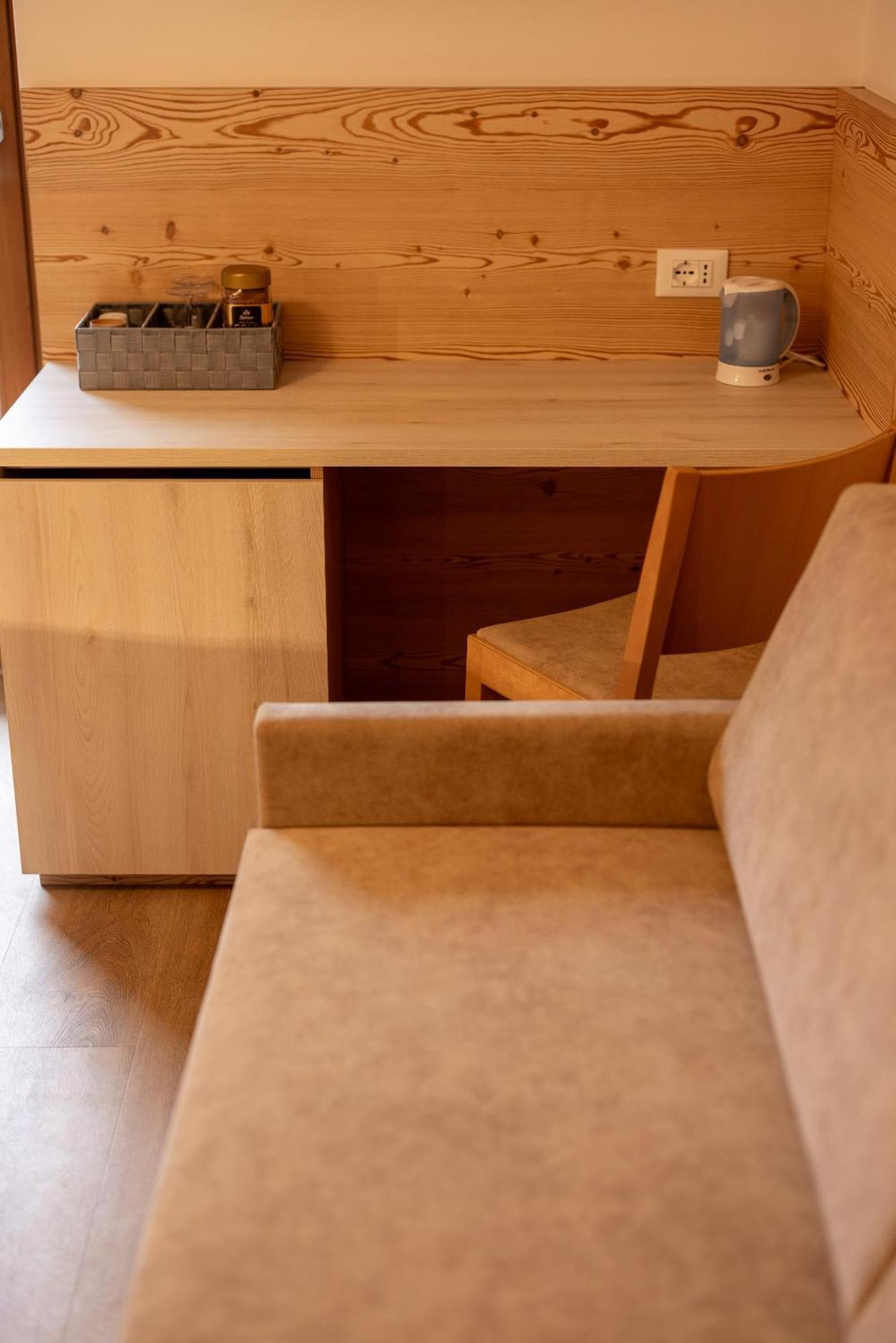 San Pietro Dolomiti Small Budget Hotel أورتيسايْ المظهر الخارجي الصورة